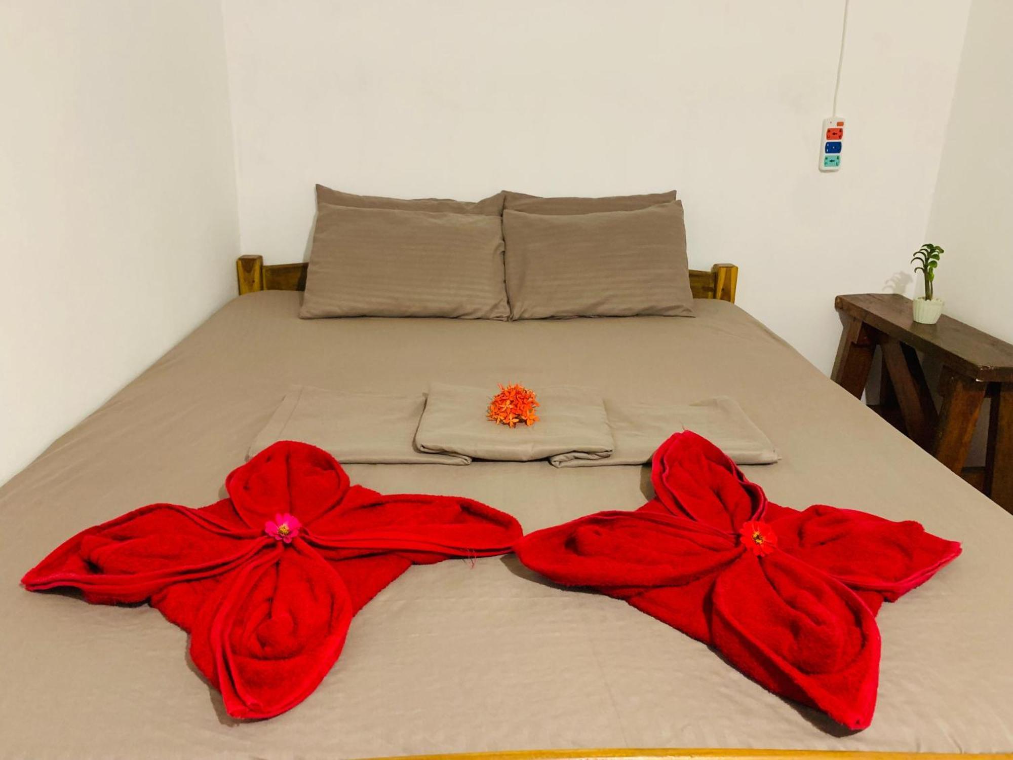 Little Fairy Home B&B 阿鲁甘湾 外观 照片