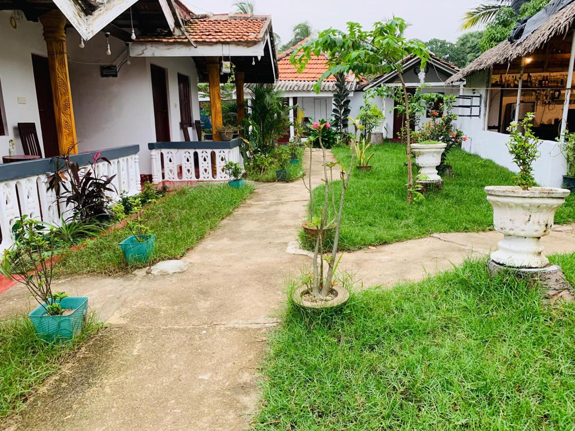 Little Fairy Home B&B 阿鲁甘湾 外观 照片